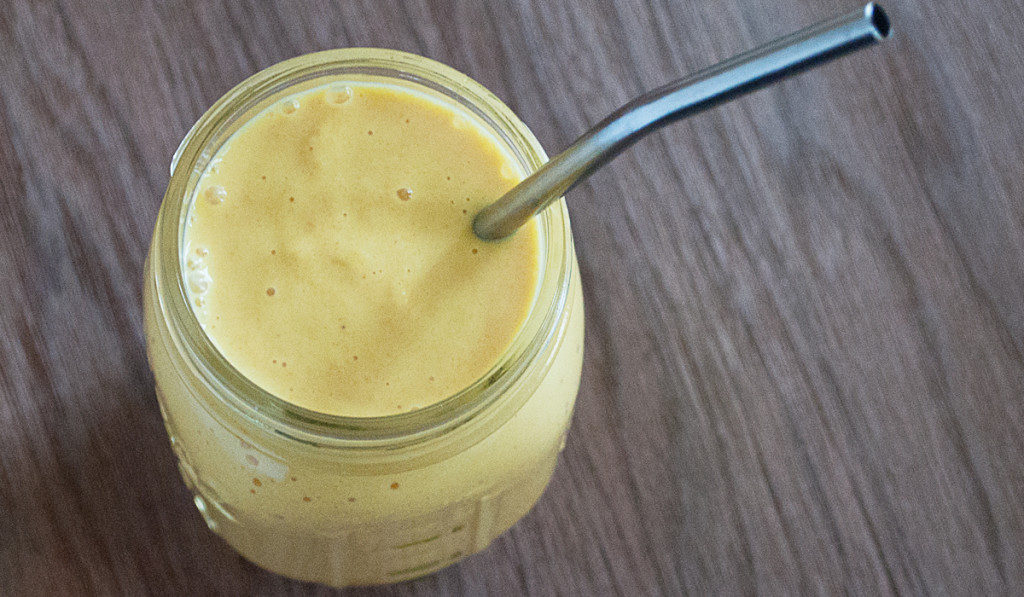 siggi's Icelandic-style yogurt: skyr - golden milk smoothie with mango